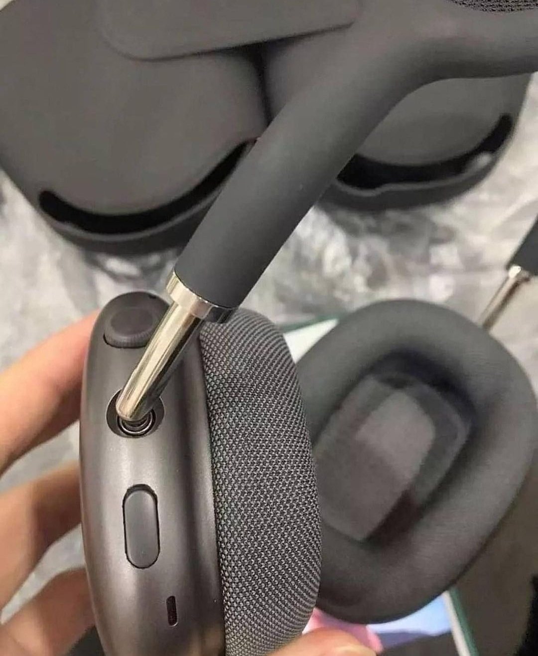 Buy airpods max - Image 2