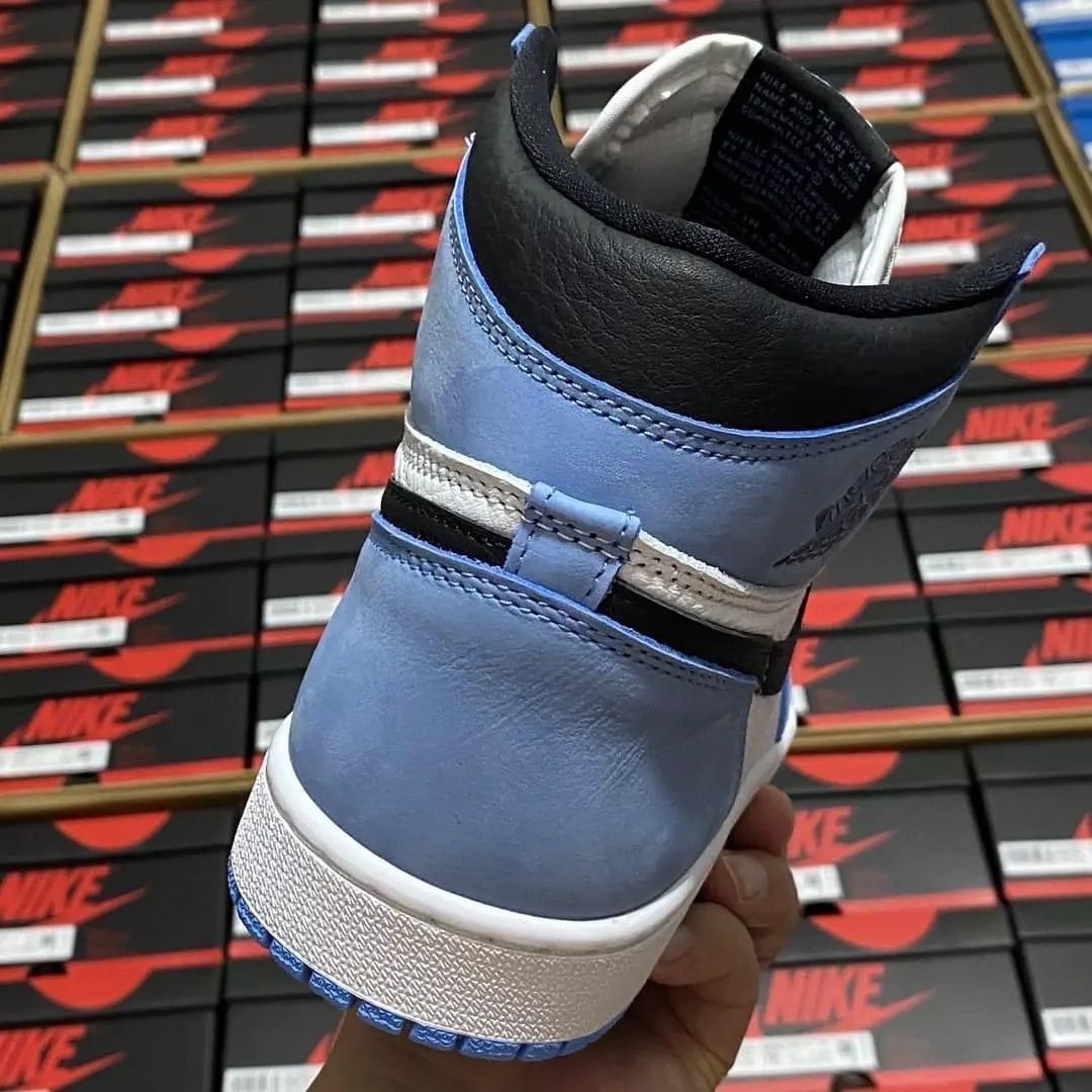 Authentic Nike shoes - Image 20