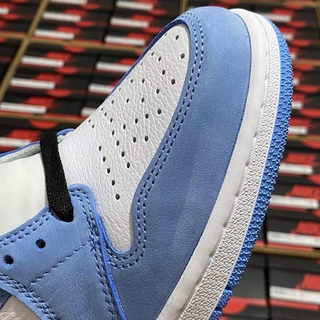 Authentic Nike shoes - Image 28