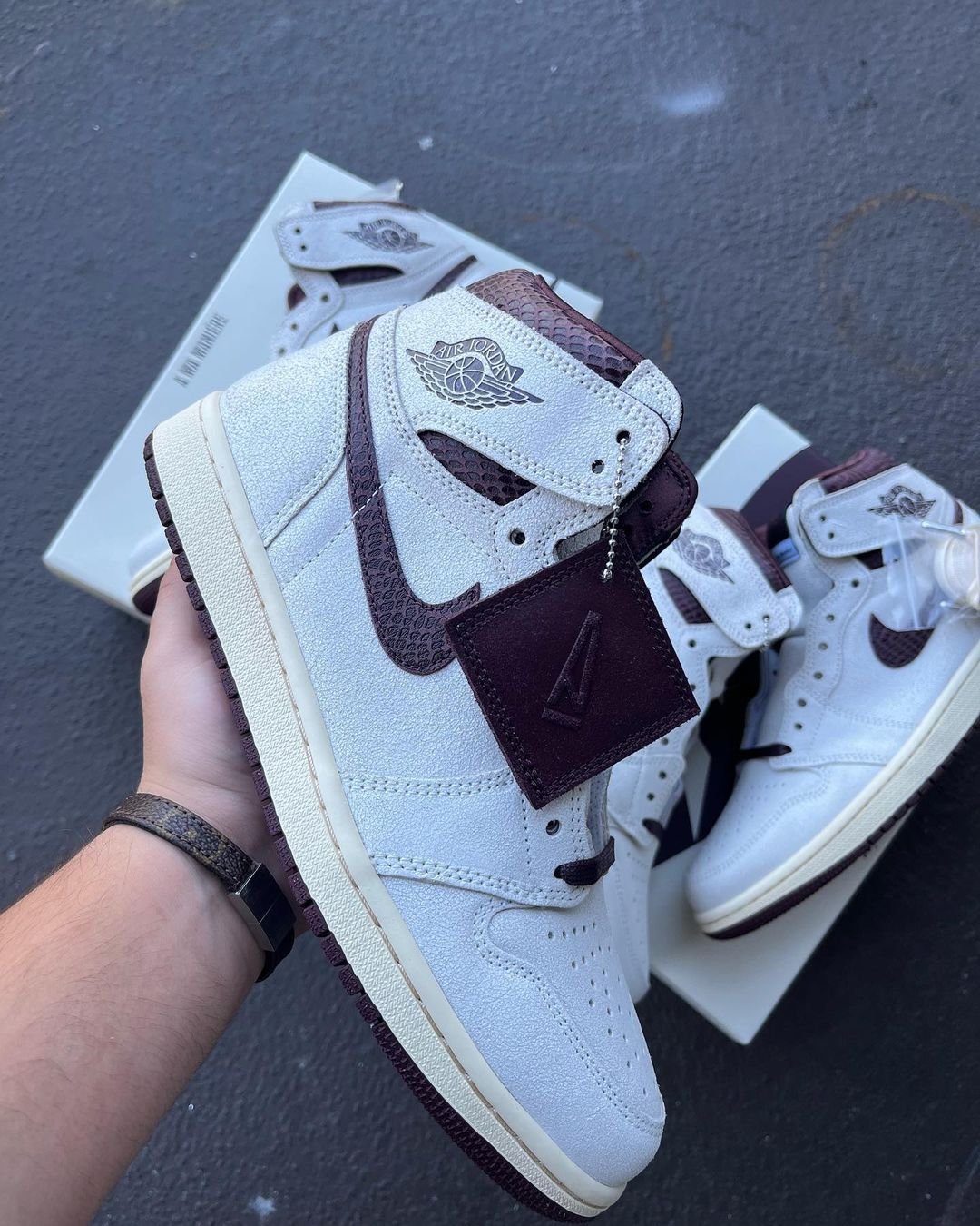 Authentic Nike shoes - Image 14