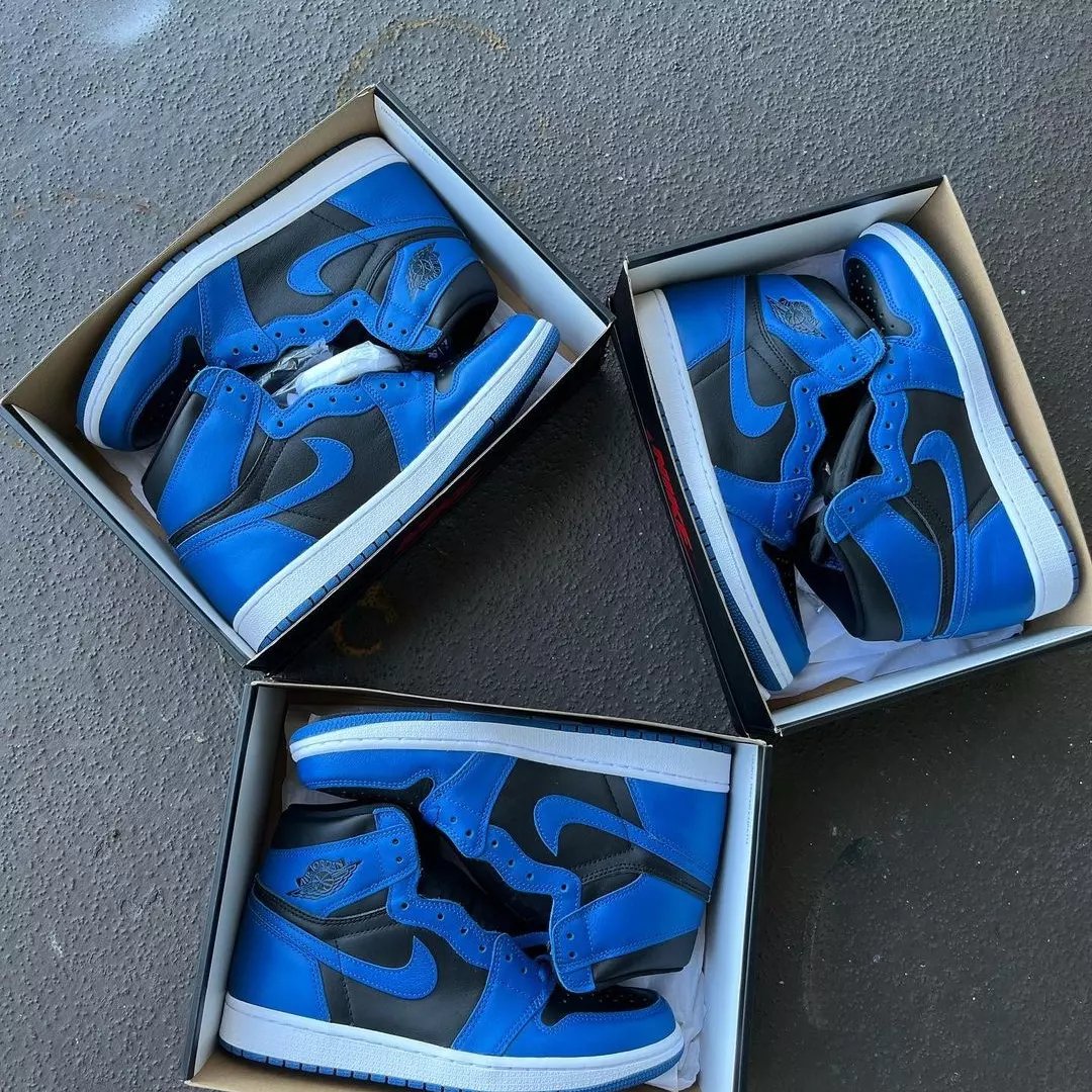 Authentic Nike shoes - Image 17