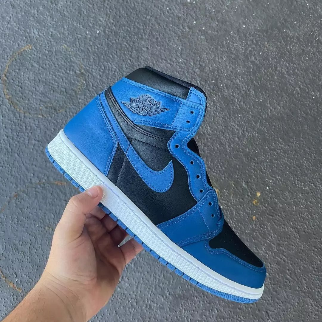 Authentic Nike shoes - Image 16