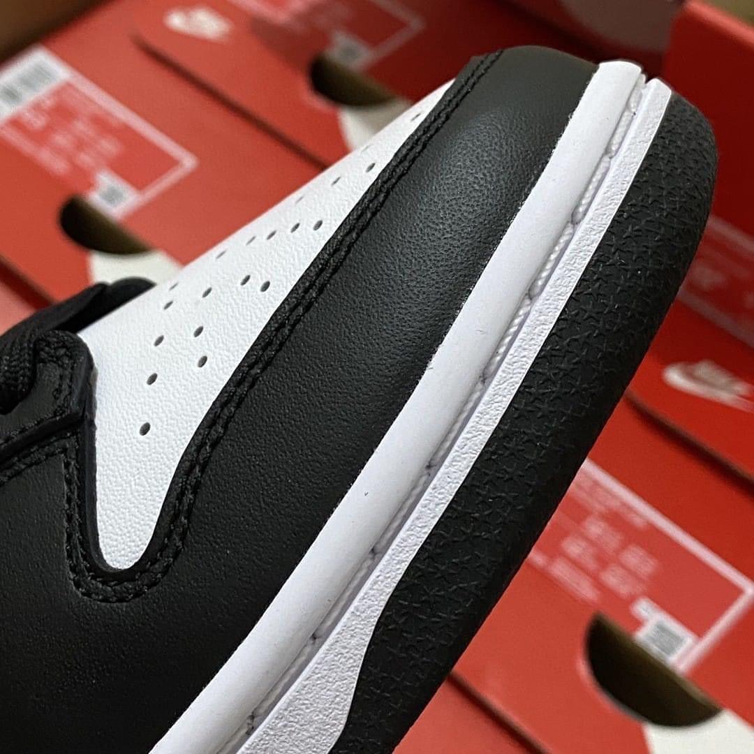 Authentic Nike shoes - Image 6