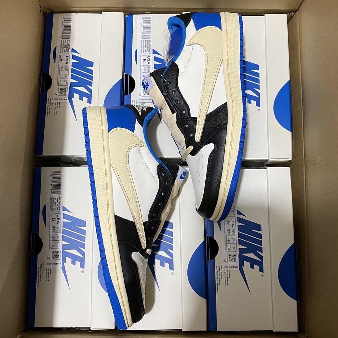 Authentic Nike shoes - Image 13