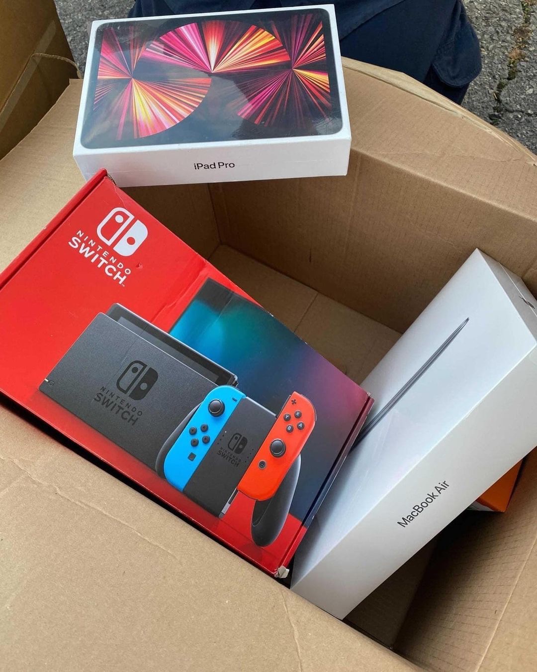 AMZ MYSTERY BOX - Image 3