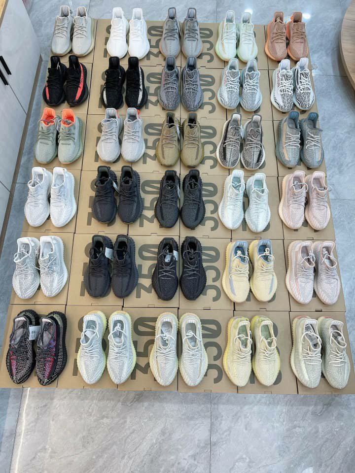 Yeezy sneakers pallets - Image 12