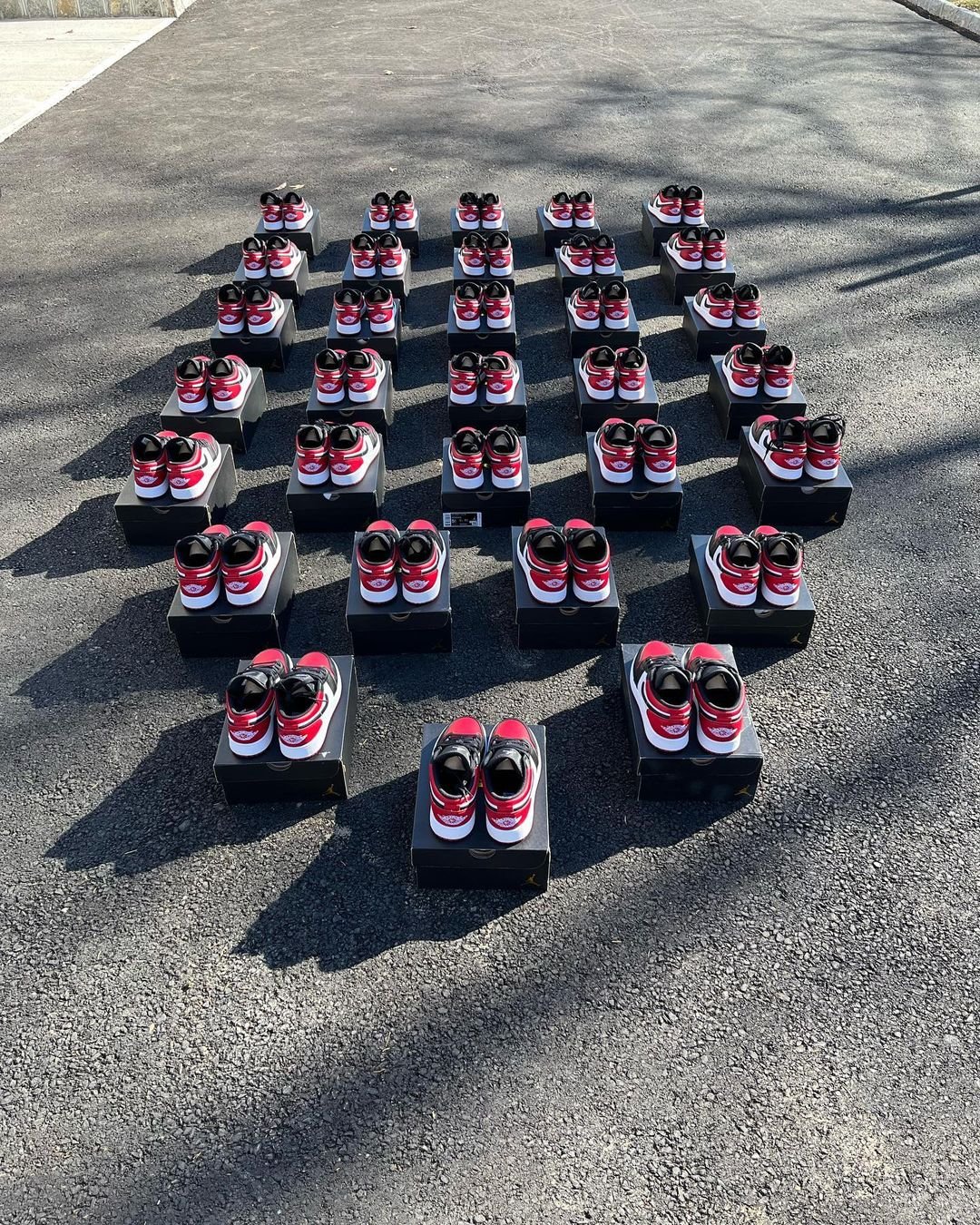 Authentic Nike sneakers pallets - Image 61