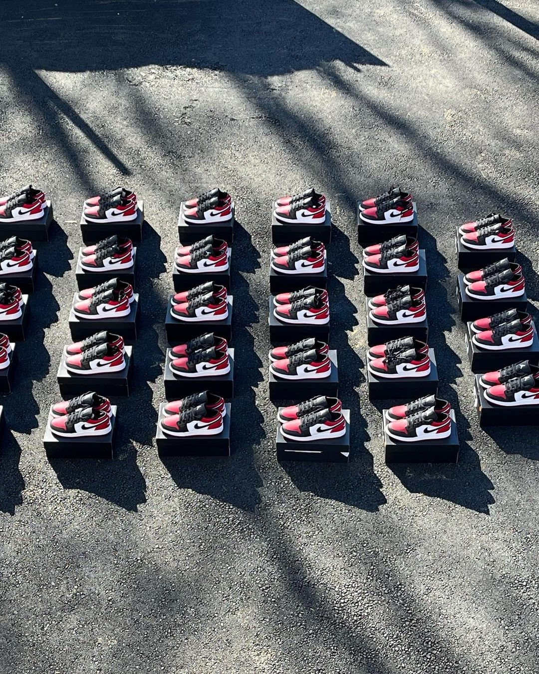 Authentic Nike sneakers pallets - Image 58