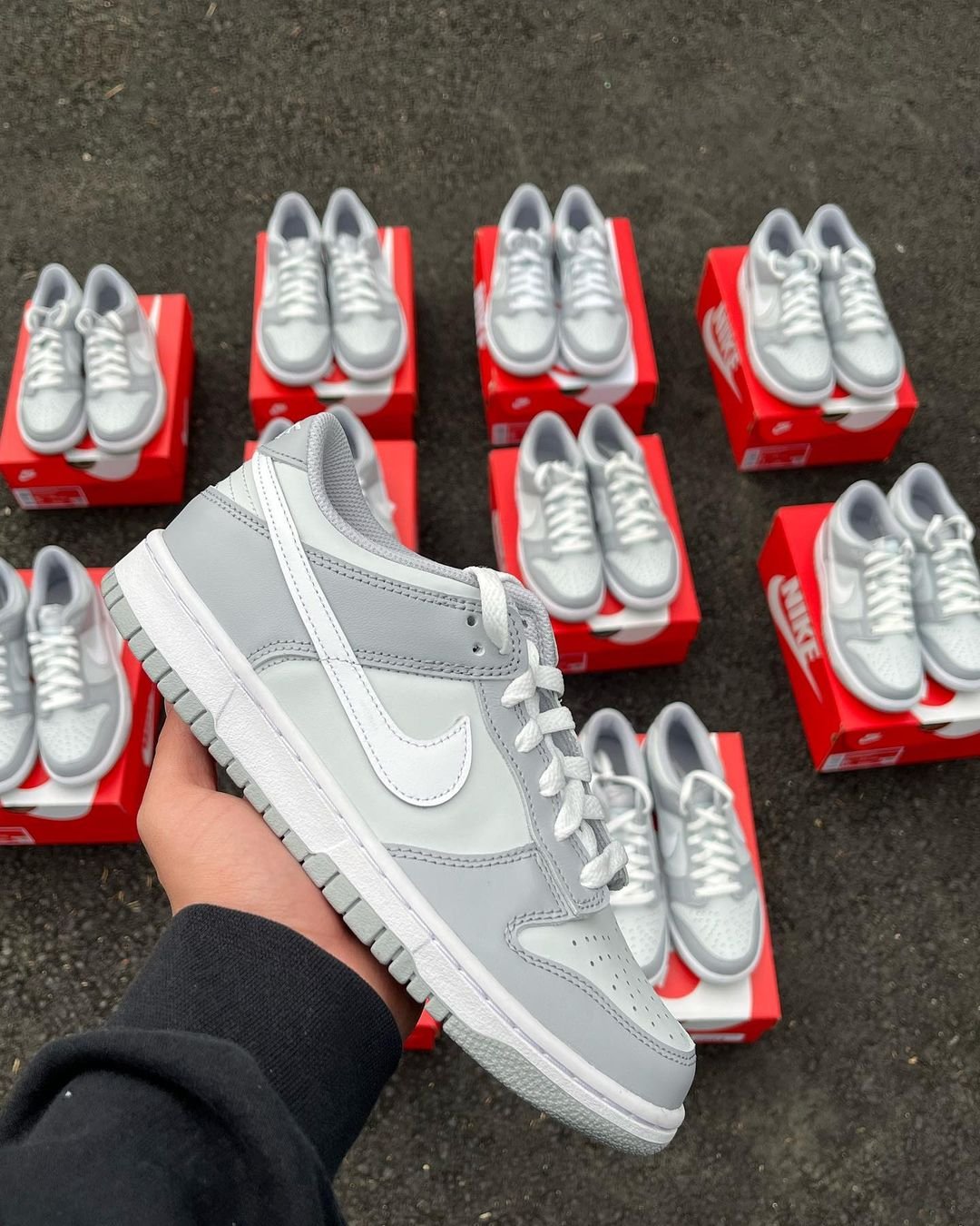 Authentic Nike sneakers pallets - Image 60