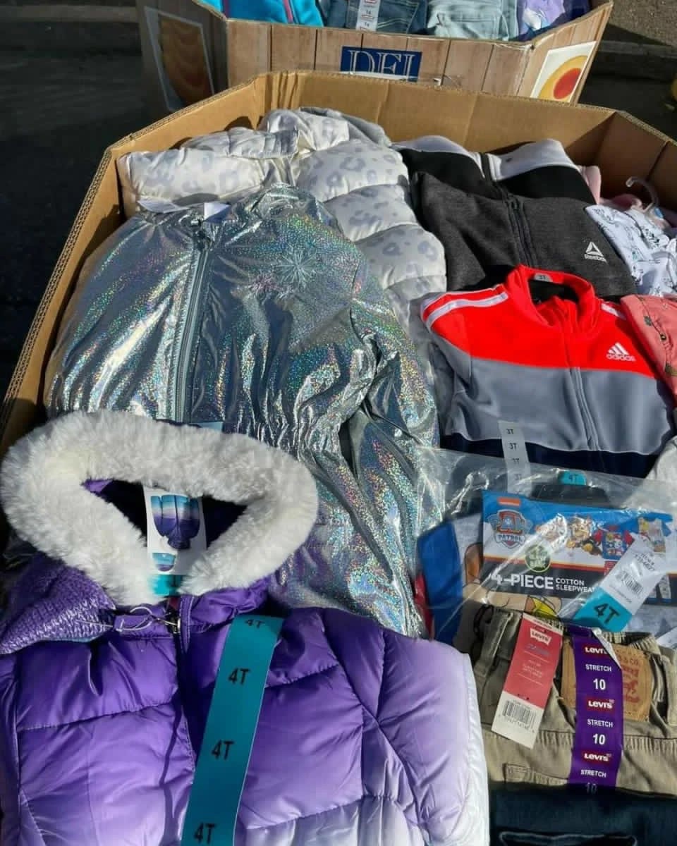 Kids clothes pallet - Image 5