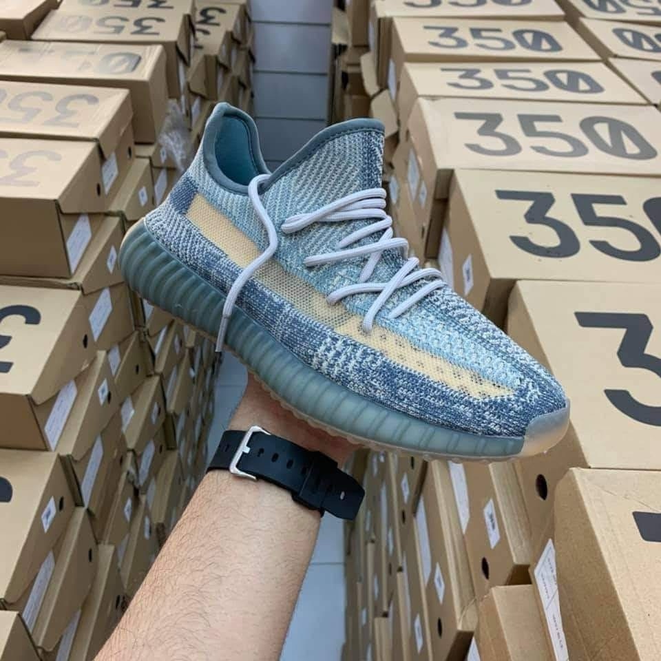 Yeezy sneakers pallets - Image 3