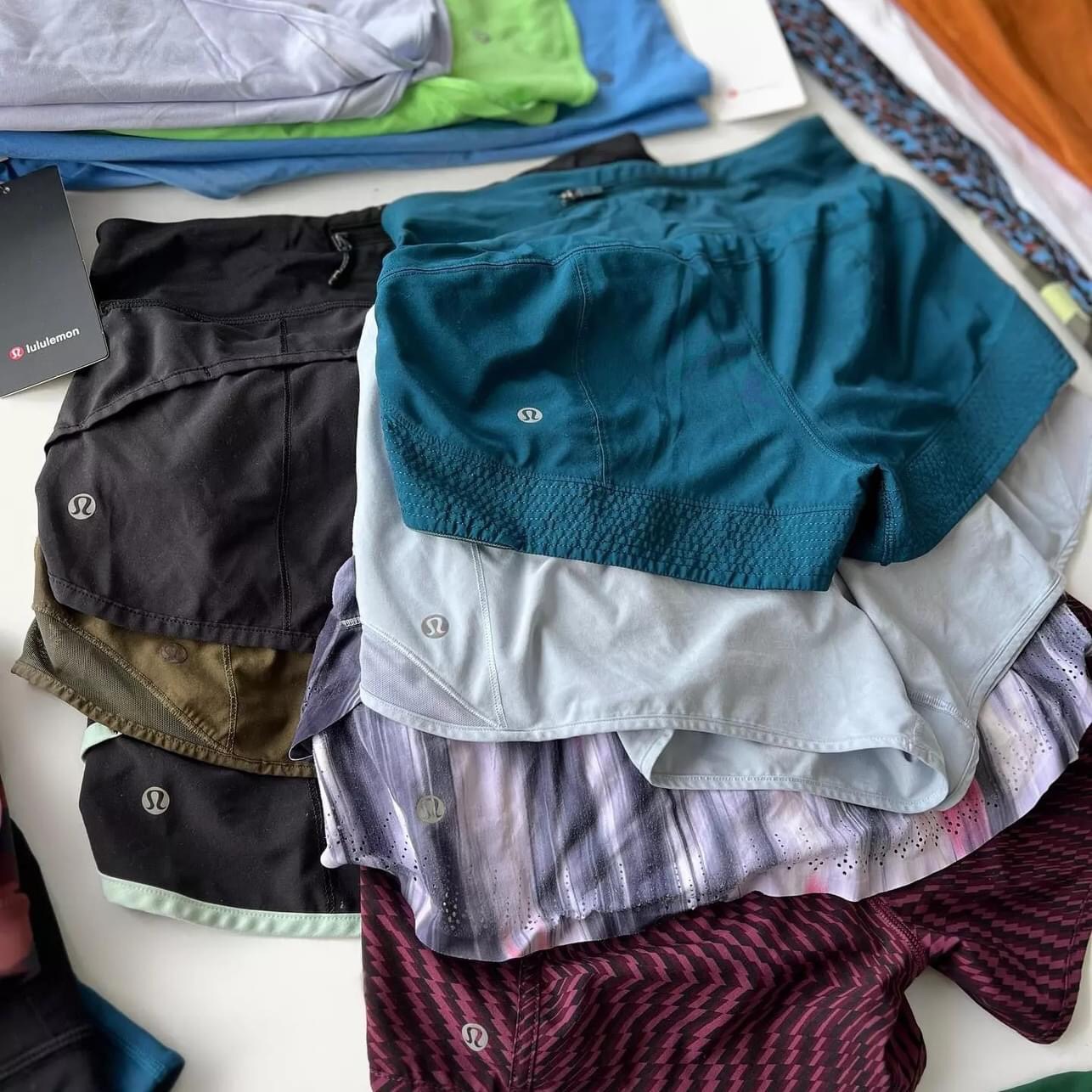 Lululemon clothing pallet - Image 19