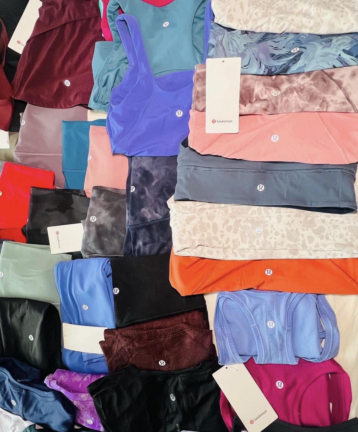 Lululemon clothing pallet - Image 16