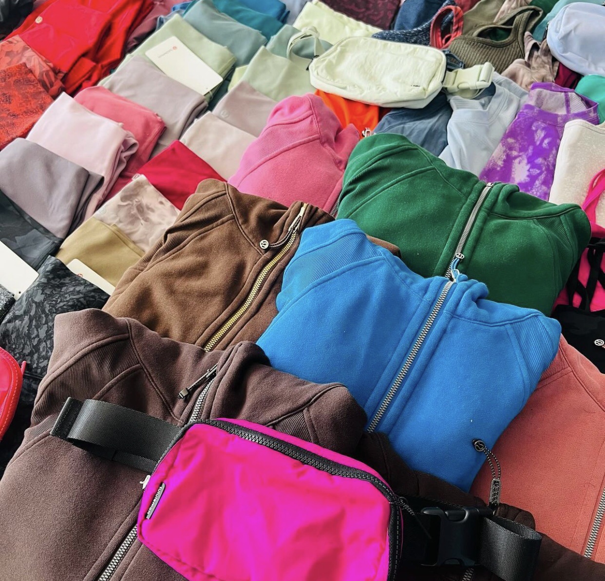Lululemon clothing pallet - Image 14