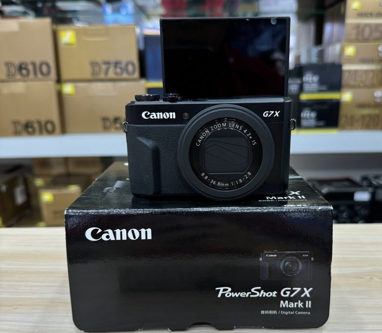 Canon PowerShot camera - Image 6