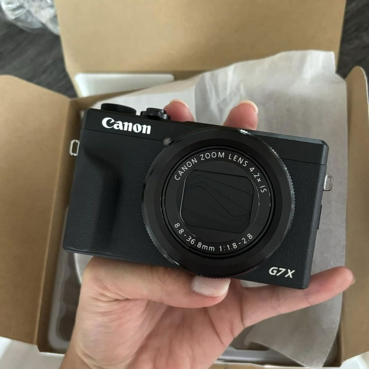 Canon PowerShot camera - Image 3